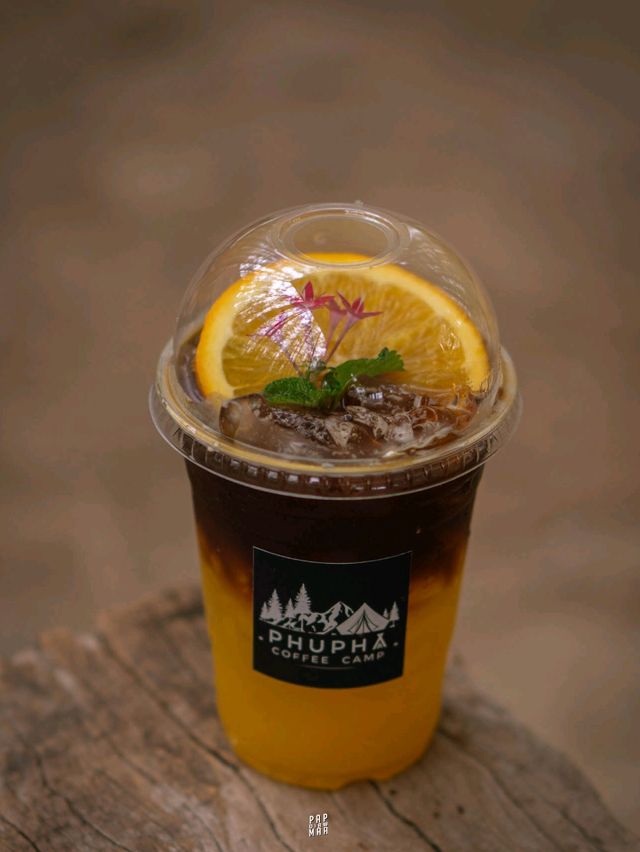 คาเฟ่ป่าสนริมอ่างเก็บน้ำห้วยท่าเคย