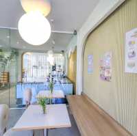 คาเฟ่  กะ-ทิ