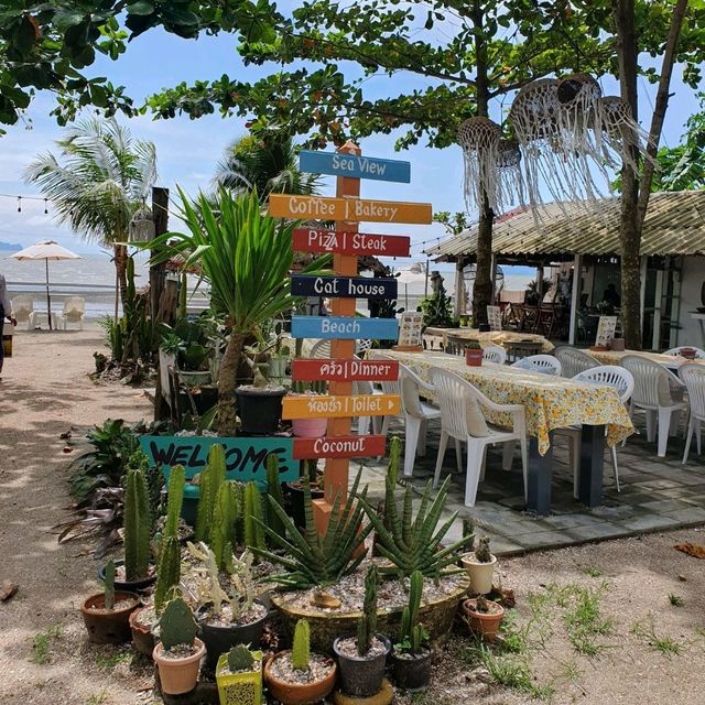 บ้านไอติมริมเล @ หาดสำราญตรัง