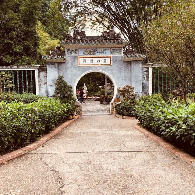        LOU LIM IOC GARDEN