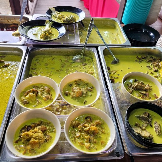LUNCH WITH KAMPUNG MENU AND VIBES 