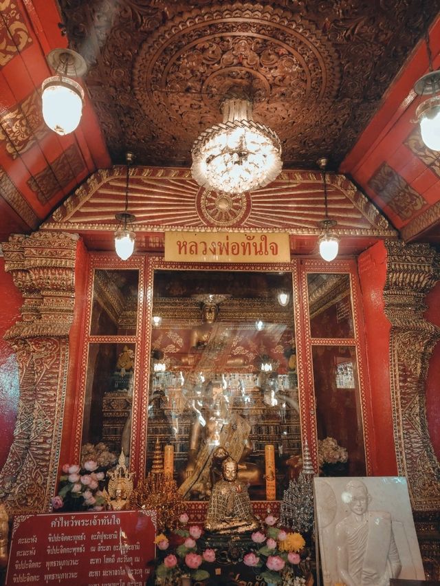 🙏 ไหว้พระเสริมสิริมงคลกันที่วัดพระธาตุดอยสุเทพ 🌄🍀