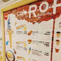海遊館　４階カフェ　cafe R.O.F