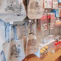 海遊館に入らなくてもお土産が買える！オフィシャルミュージアムショップ　海遊館２階　