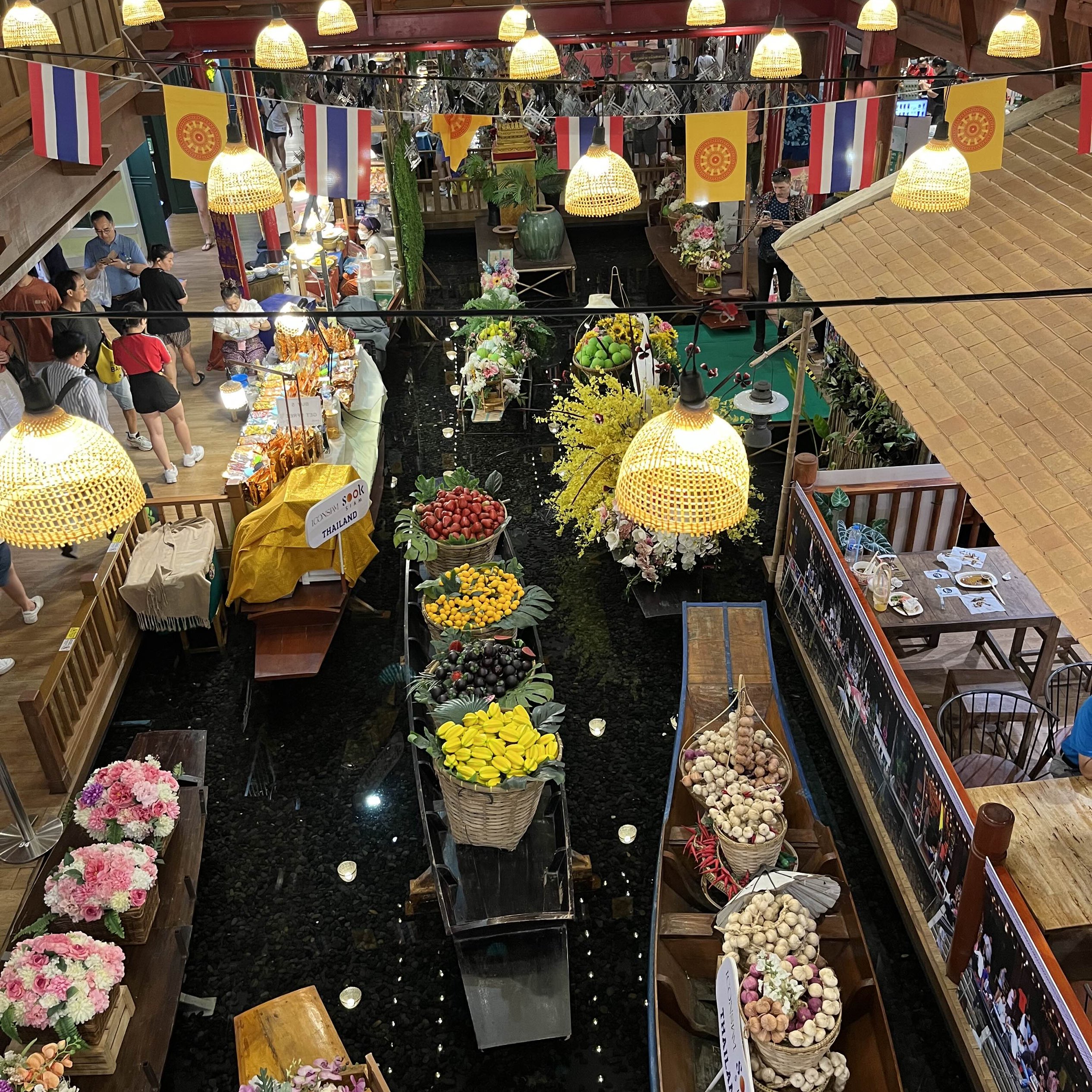 Indoor Floating Market Food Hall