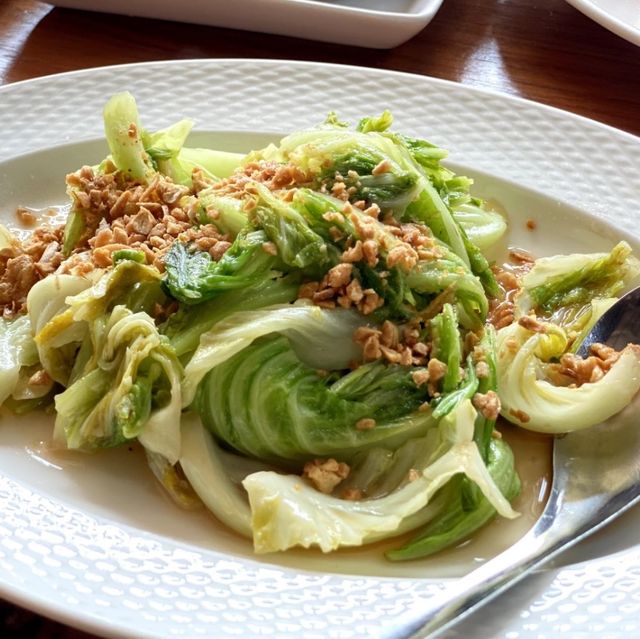 คาเฟ่ ร้านอาหาร ที่พัก ครบจบในที่เดียว