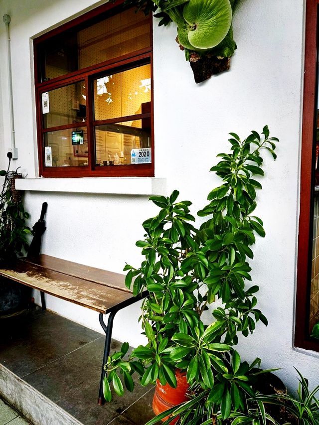 Pluffed Cafe