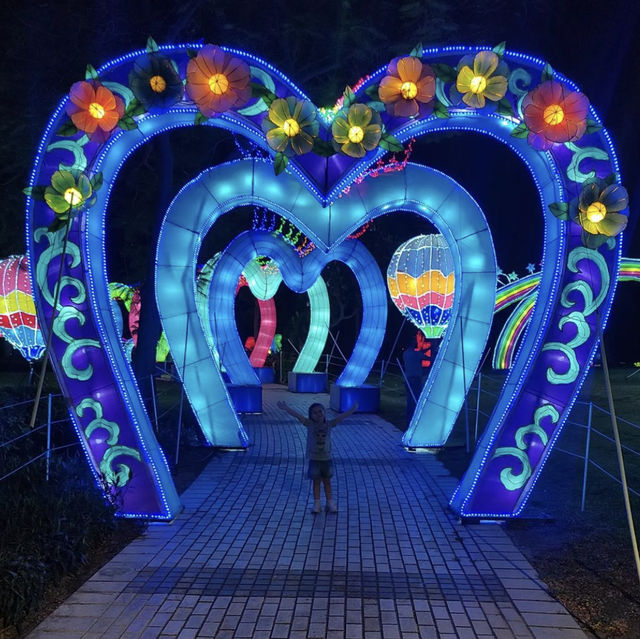What a glowing night in Dubai🥰