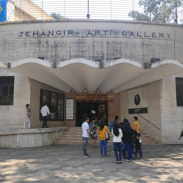 Jehangir Art Gallery जहांगीर आर्ट गॅलरी