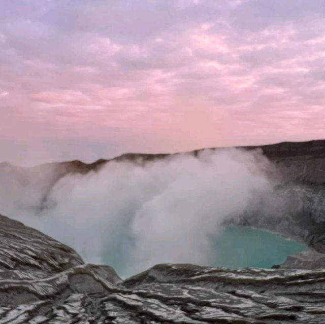 Hiking The Ijen