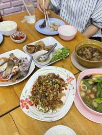 ข้าวต้มสมพงษ์ สาขาประชาชื่น
