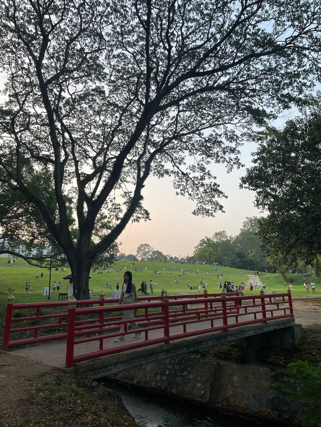 เดินชิวที่อ่างแก้ว มช.