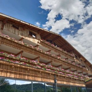 Impressive Hotel with Exceptional Service and Scenic Views