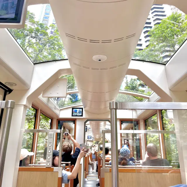 🚋 The Peak Tram Experience: the best way  to Victoria Peak