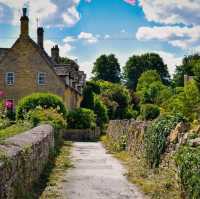 Of cottages, country side and stones