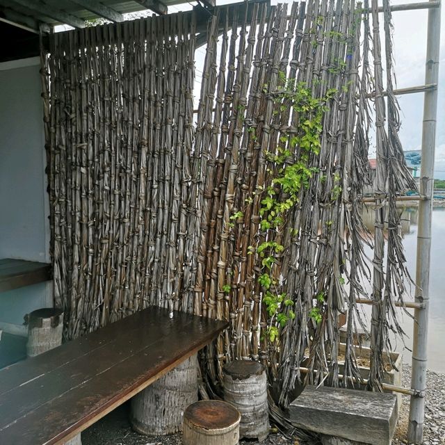 SALT LAKE DE MAEKLONG