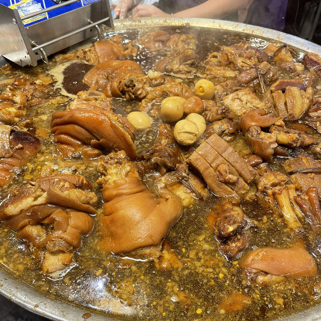 태국 방콕 실내야시장 쑥시암. 큰 규모의 시원한 실내야시장이?! 