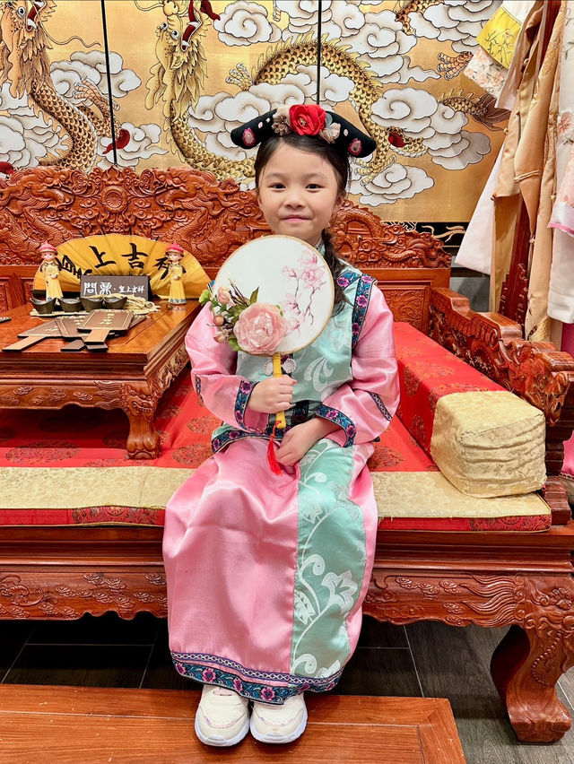 玩完「小格格」變身，再嘆中國風火鍋