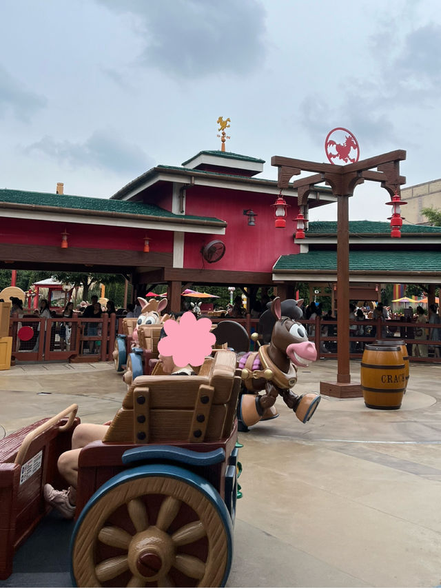 🎡 สวนสนุกห้ามพลาดเมื่อมาเซี่ยงไฮ้ | Disneyland