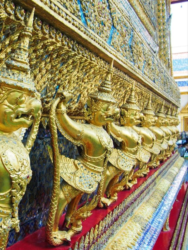 วัดพระศรีรัตนศาสดาราม กรุงเทพมหานคร