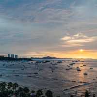 โรงแรมสวย กลางเมืองพัทยา เห็นพลุชัดมากๆ