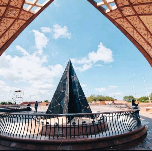 @ THE PAKISTAN MONUMENT.