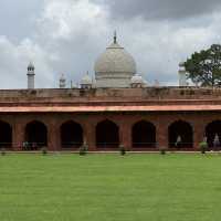 Royalty of Taj Mahal & Fatehpur Sikri