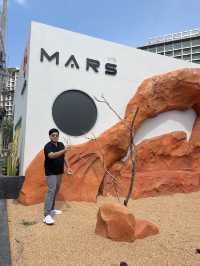 MARS PATTAYA คาเฟ่ธีมอวกาศ