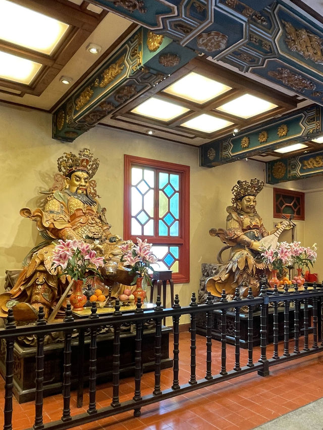 香港観光🇭🇰 宝蓮禅寺と世界一のブロンズ像☺️✨ 香港観光🇭🇰 宝蓮禅寺と世界一のブロンズ像☺️✨