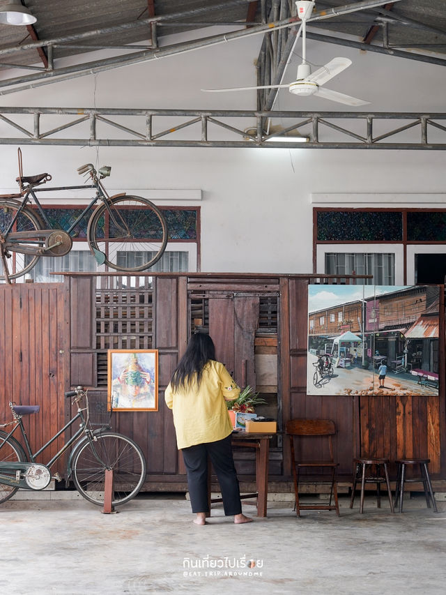 วิถีชีวิตริมน้ำที่ย่านวัดพลับพลาชัย เมืองเพชรบุรี