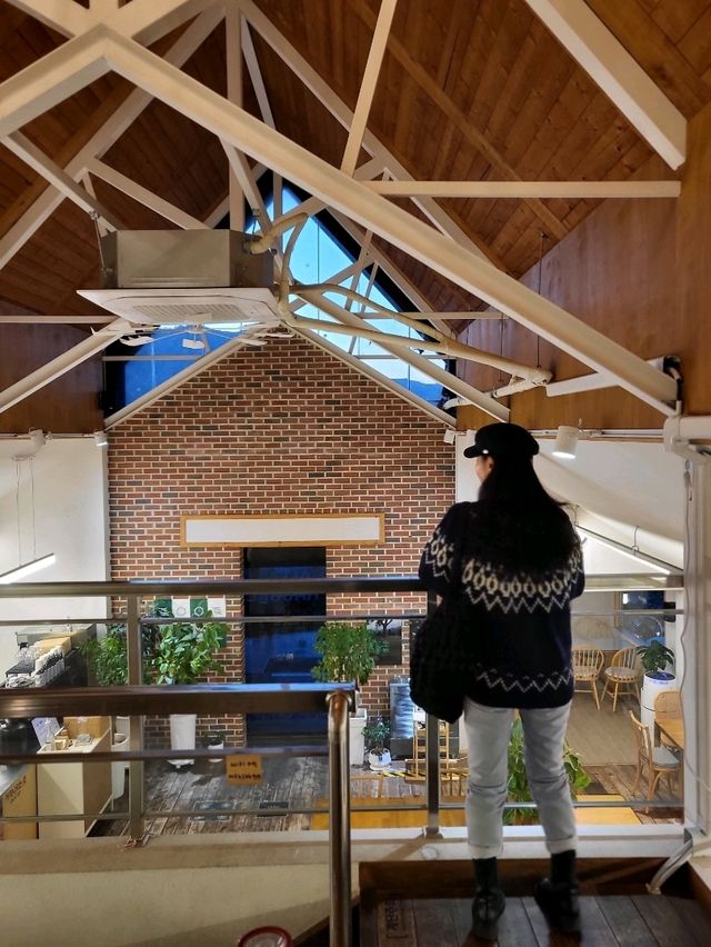 단풍뷰가 예쁜 한적한 거창 카페