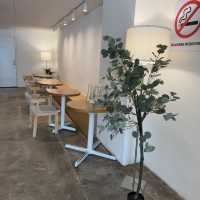 Where Coffee Meets Christmas Magic: Ang Ang’s Roastery Experience