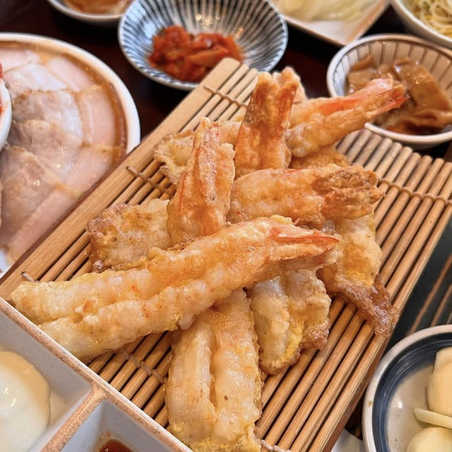 韓国🇰🇷ポッサムとエビのチヂミが絶品のコスパのいいお店