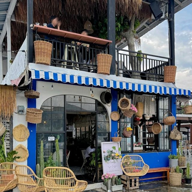Tepi Coffee in Pangururan