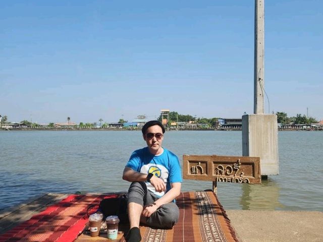 คาเฟ่ สุดชิคบนเกาะเกร็ด