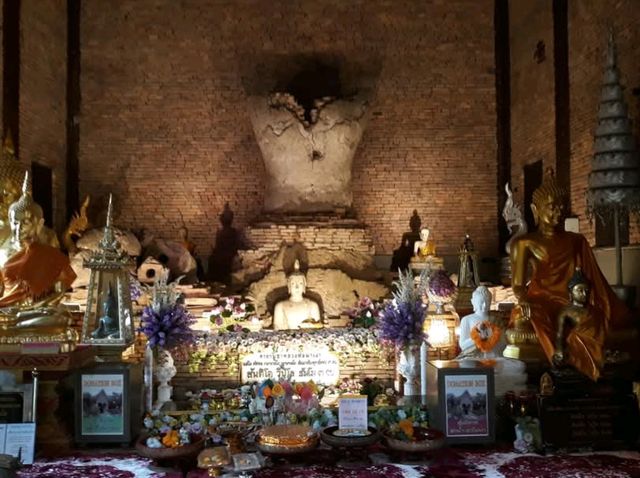 กราบสักการะ หลวงพ่อผาเงา วัดเก่าแก่เมืองเชียงแสน