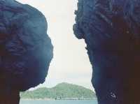 เกาะสีชัง…เสน่ห์แห่งท้องทะเลและประวัติศาสตร์ 