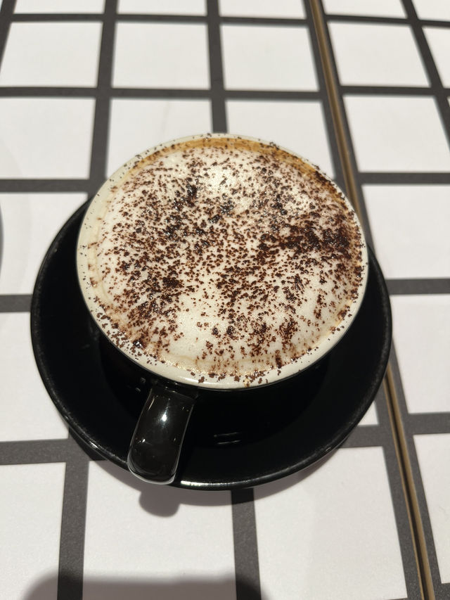 Rainy cafe visit at Cake Spade