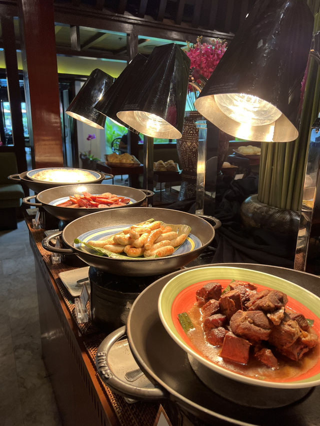 A Lovely Breakfast Experience at Escolta🥥