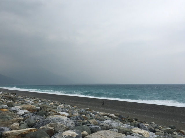 花蓮七星潭：面對太平洋的壯闊與狂野