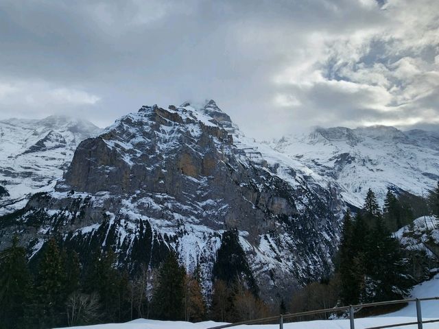 スイスアルプスの隠れた宝石、ミューレン(Murren)の魅力