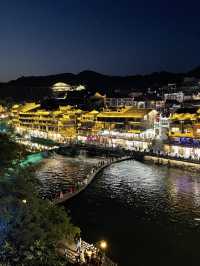 🇨🇳Furong Town & Phoenix Ancient Town Day & Night 🌿🏮