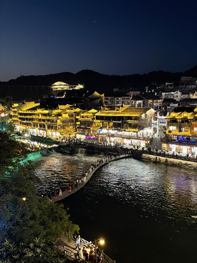 🇨🇳Furong Town & Phoenix Ancient Town Day & Night 🌿🏮