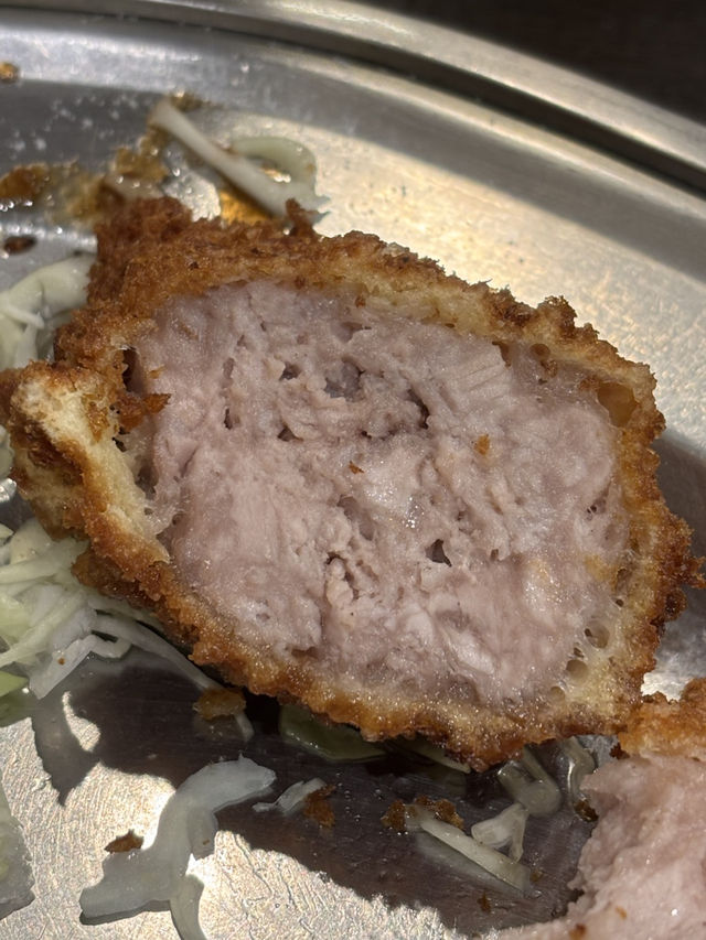 [오우로지 돈카츠] 신주쿠 100년 전통의 바삭한 돈카츠🐷 + 특별한 카레🍛 