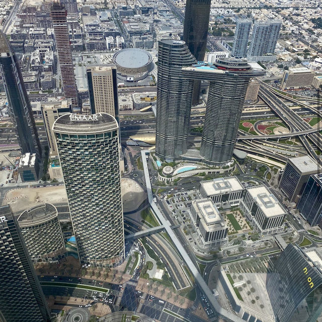 ドバイ・ブルジュ・ハリファ（UAE） – 世界一高い超高層ビルからの絶景