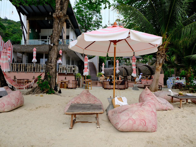 Buzz Coco Club คาเฟ่วิวทะเลอ่าวพร้าว เกาะเสม็ด🍹