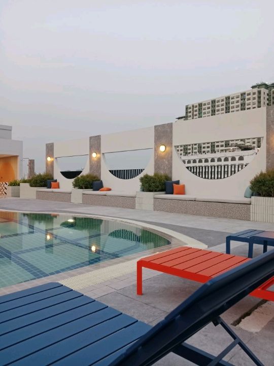 โรงแรมรีโนเวทใหม่ The Quarter Saphankhwai