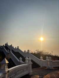 วัดเขาวงพระจันทร์ ชมพระอาทิตย์ตกดิน🌞🌙