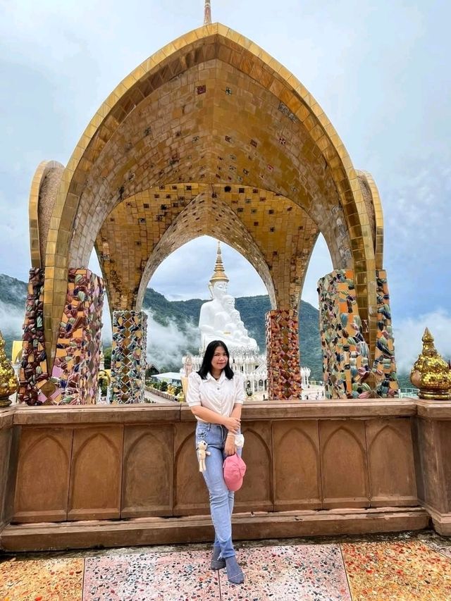 วัดพระธาตุผาซ่อนแก้ว จังหวัดเพชรบูรณ์