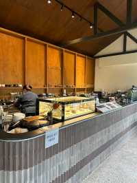 Ayatana cafe คาเฟ่บางแสน Tropical style